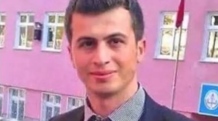 Bakan Soylu, resmi hesaplarına Şehit &ouml;ğretmen Necmettin Yılmaz'ın fotoğrafını koydu