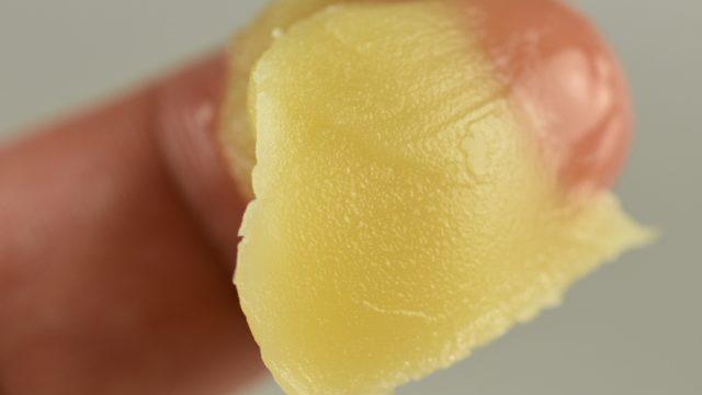 O sorunun ilacı! 1 çay kaşığı vazelin cilde neler neler yapıyor