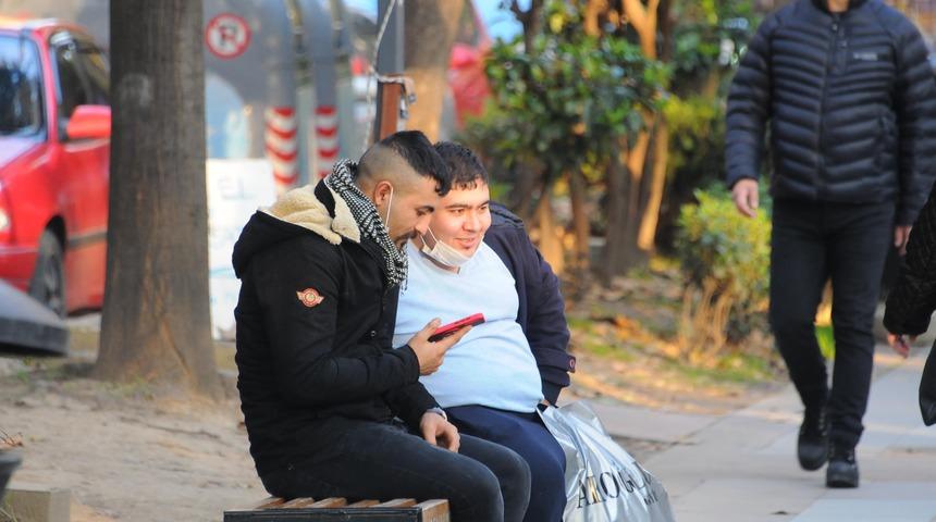 Artan vakalara rağmen manzara değişmedi! Sokakta maske takmayanlar korkutuyor