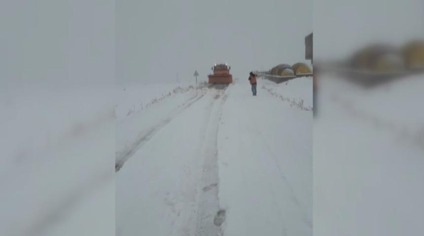 Soğanlı Dağları&rsquo;nda karla m&uuml;cadele