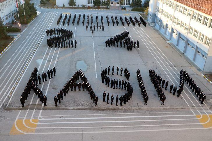 Polis adayları ‘24 Kasım’ yazılı koreografi oluşturdu G2