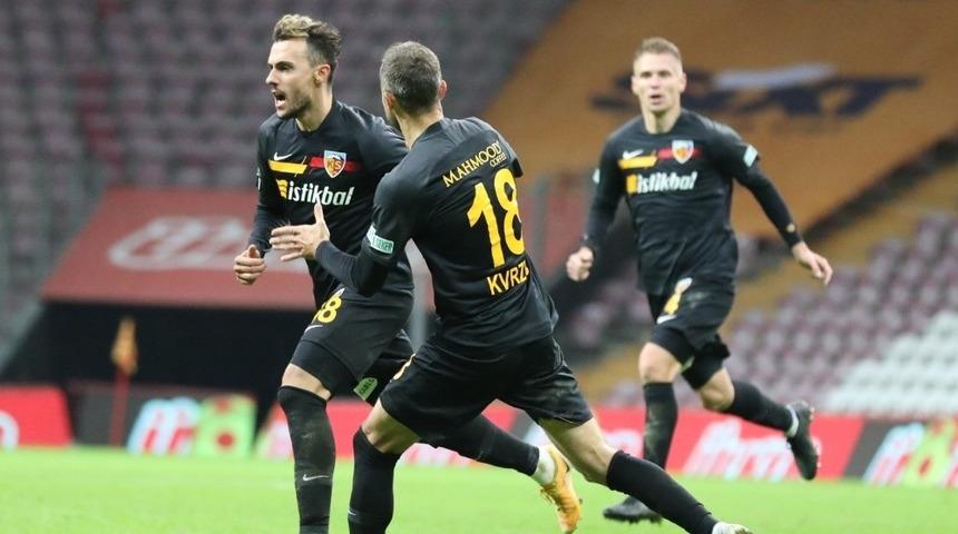 Gustavo ilk gol&uuml;n&uuml; attı