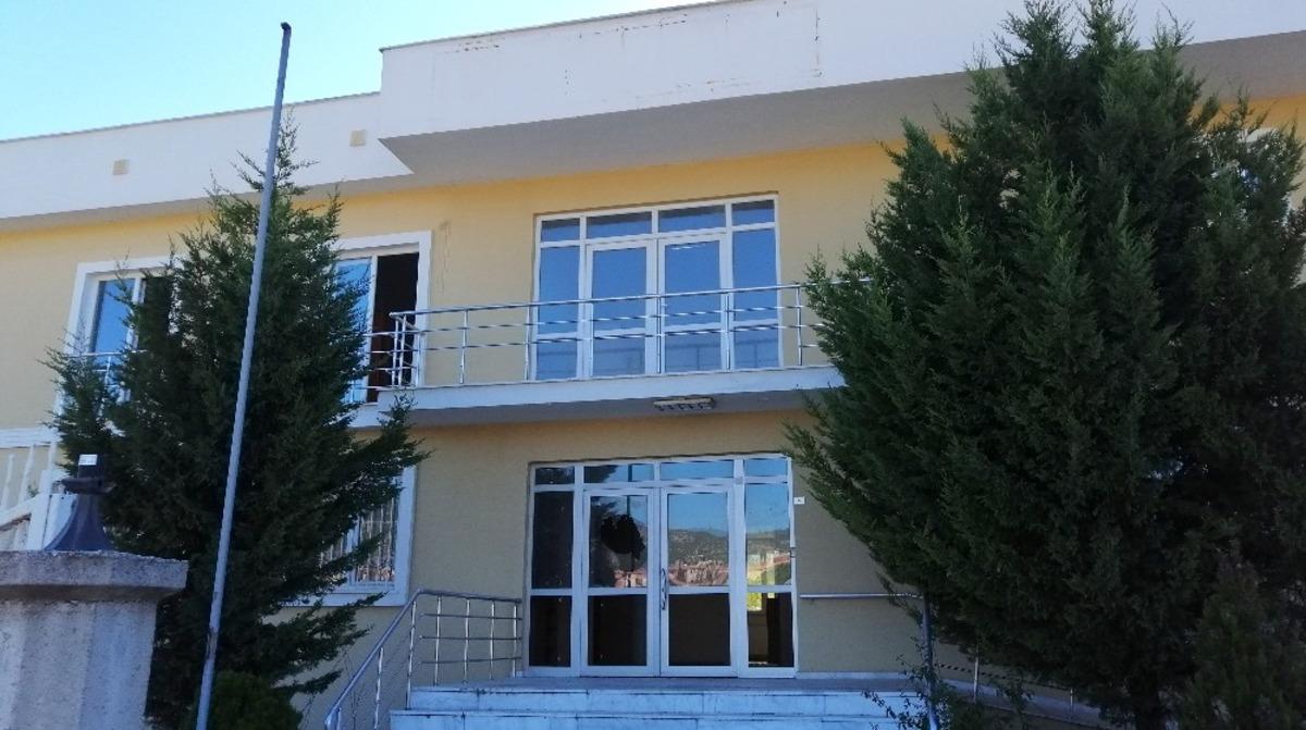 Muğla&rsquo;daki eski FET&Ouml; yurdu tehlike sa&ccedil;ıyor