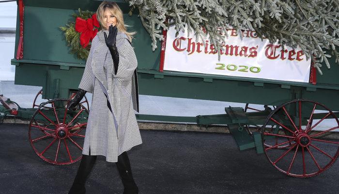 Melania Trump son kez Beyaz Saray'a Noel ağacının gelme töreninde