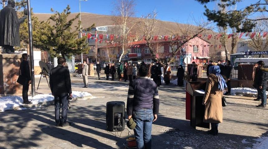 &Ccedil;ıldır&rsquo;da &Ouml;ğretmenler G&uuml;n&uuml; kutlandı