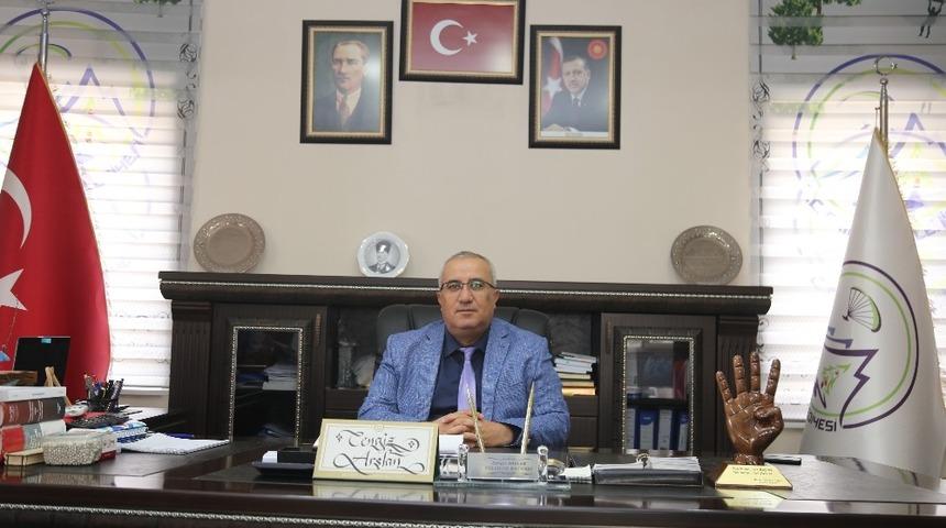 &Ccedil;ameli Belediye Başkanı Cengiz Arslan, &Ouml;ğretmenler G&uuml;n&uuml; mesajı yayımladı