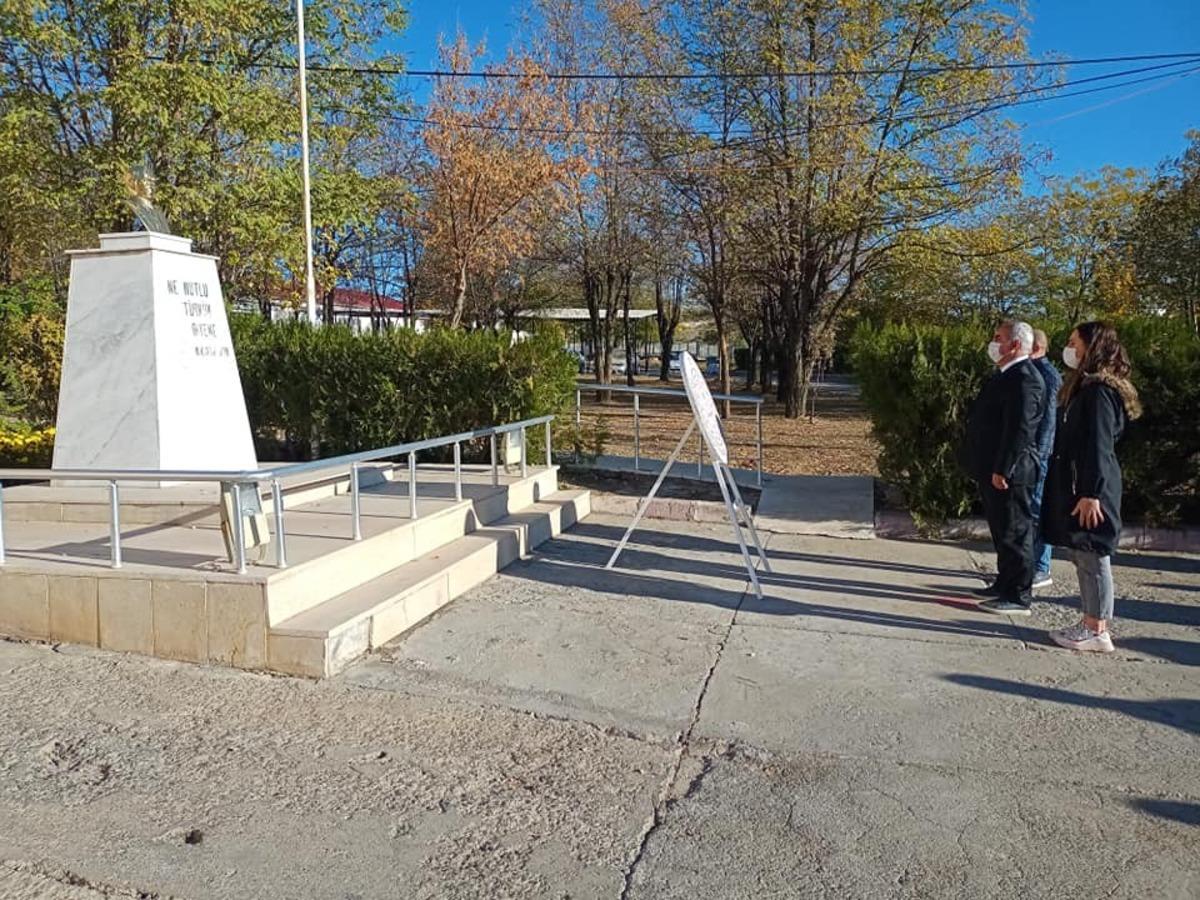 Dicle&rsquo;de &Ouml;ğretmenler G&uuml;n&uuml; kutlandı