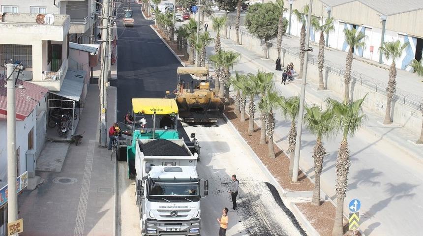 Karacailyas&rsquo;ta alt yapı ve &uuml;st yapı &ccedil;alışmaları birlikte y&uuml;r&uuml;yor