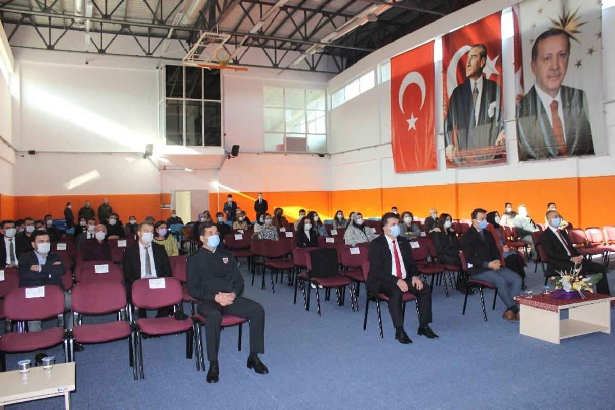 T&uuml;rkeli&rsquo;de &Ouml;ğretmenler G&uuml;n&uuml; kutlaması