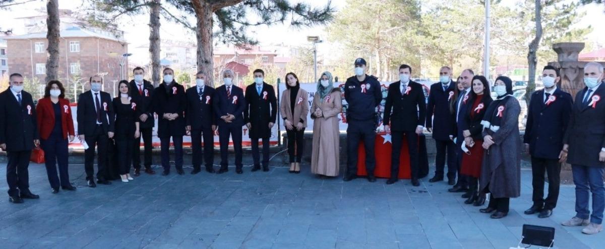 Ahlat&rsquo;ta &Ouml;ğretmenler G&uuml;n&uuml;