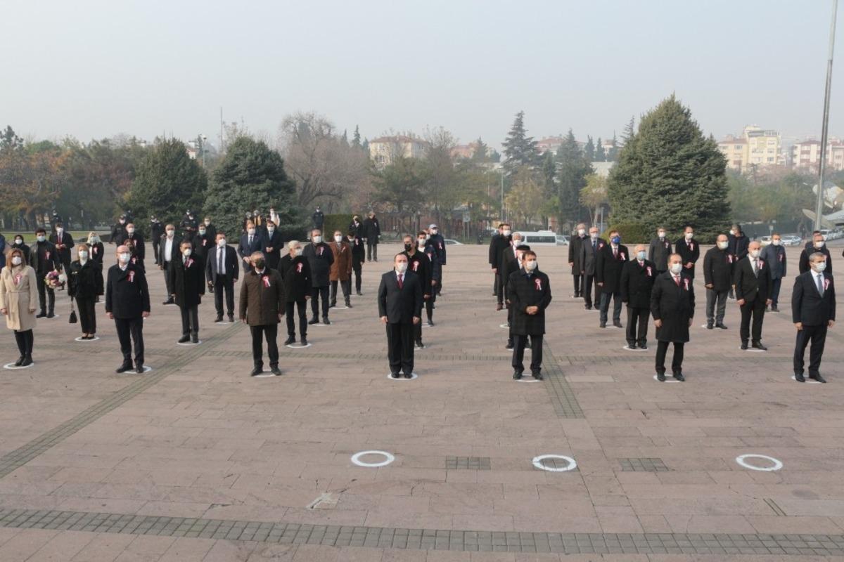 Balıkesir&rsquo;de &Ouml;ğretmenler G&uuml;n&uuml; kutlandı