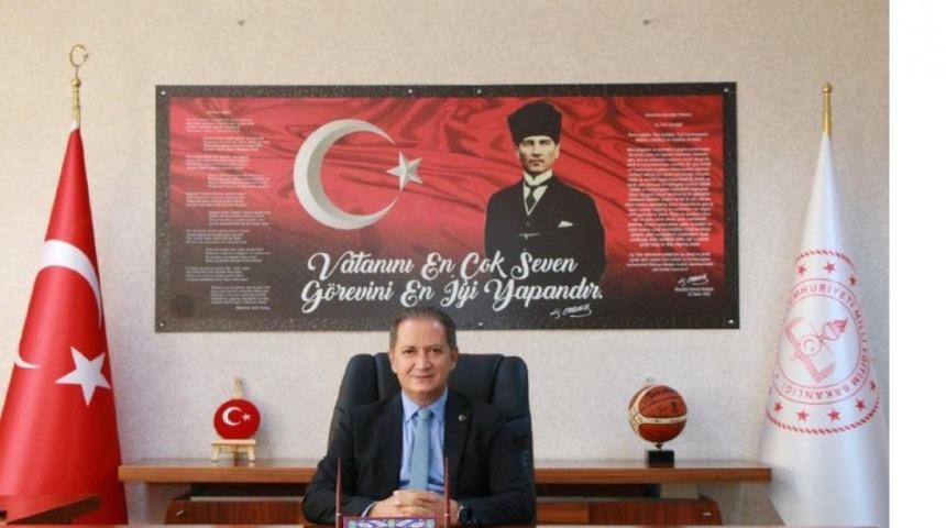 Celalettin Ekinci: "&Ouml;ğretmenlik insanlık tarihi boyunca var olmuş en anlamlı ve &ouml;l&uuml;ms&uuml;z mesleklerden biridir"