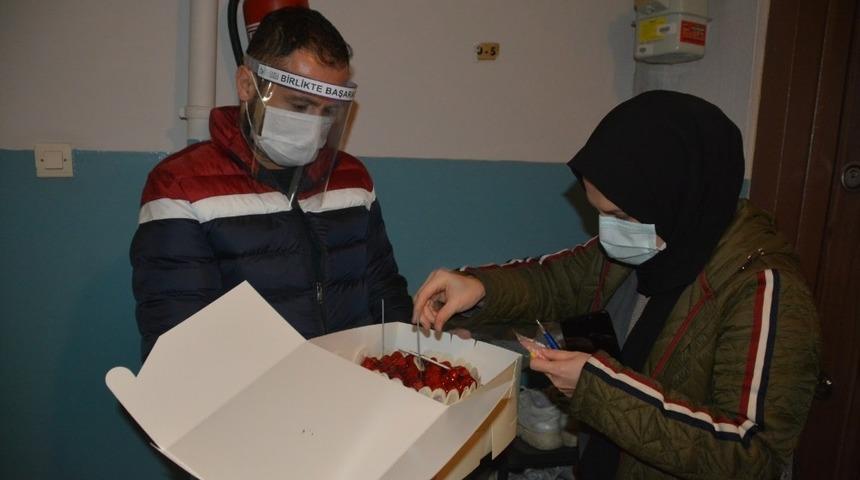 Başkan Hürriyet’ten küçük Berkay’a pasta sürprizi