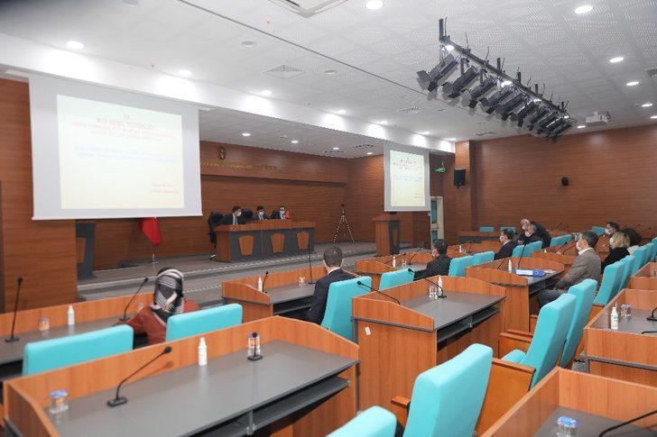 Burdur Valisi Arslantaş, jeotermal etüt çalışmasıyla ilgili brifing aldı G1