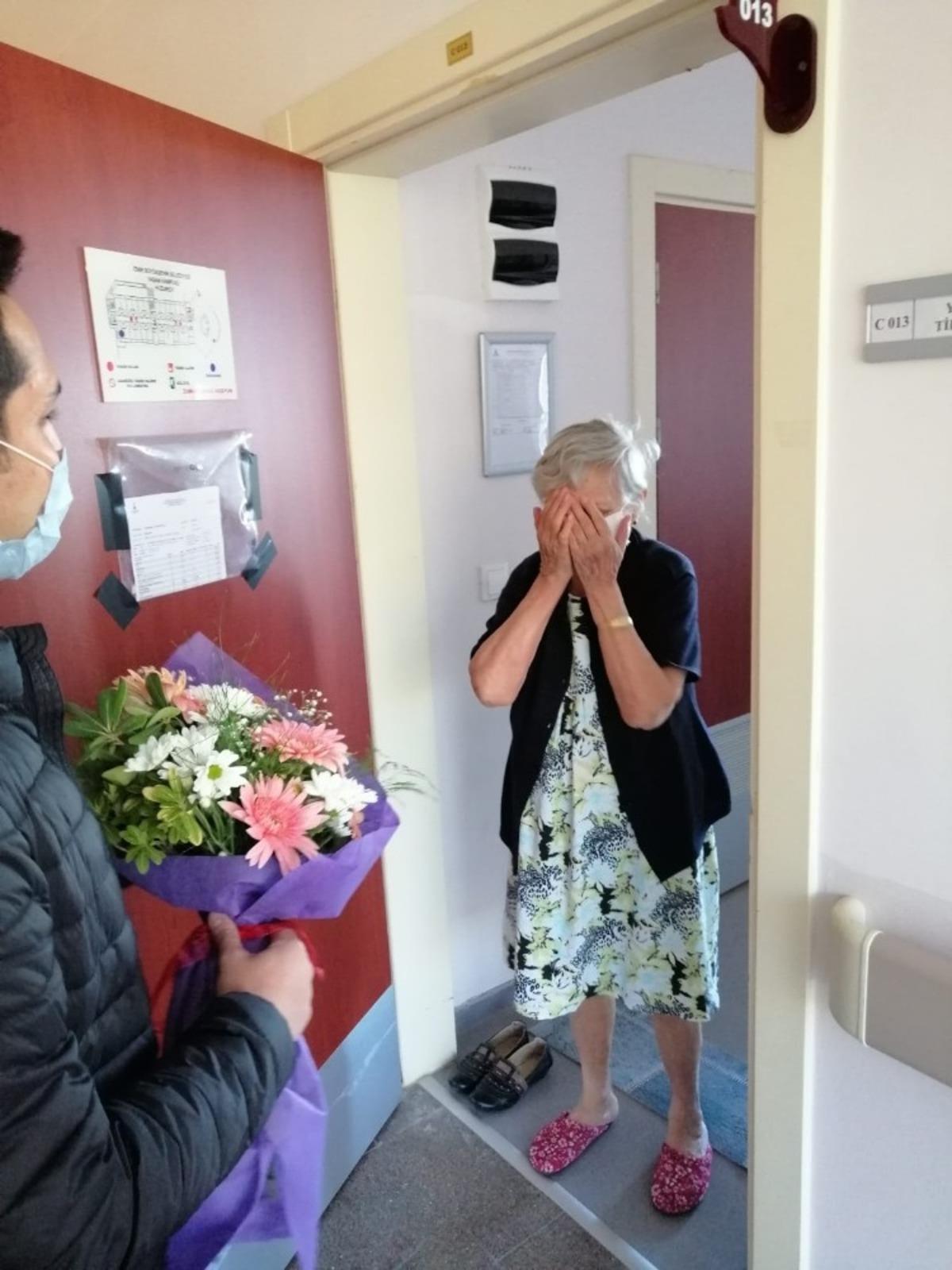 Başkan Soyer&rsquo;den &Ouml;ğretmenler G&uuml;n&uuml; &ccedil;i&ccedil;eği