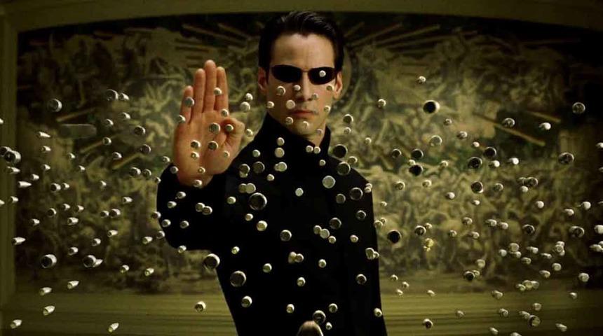 Hayranlarını şoke edecek Matrix gerçekleri! Kullanılan gözlükler...