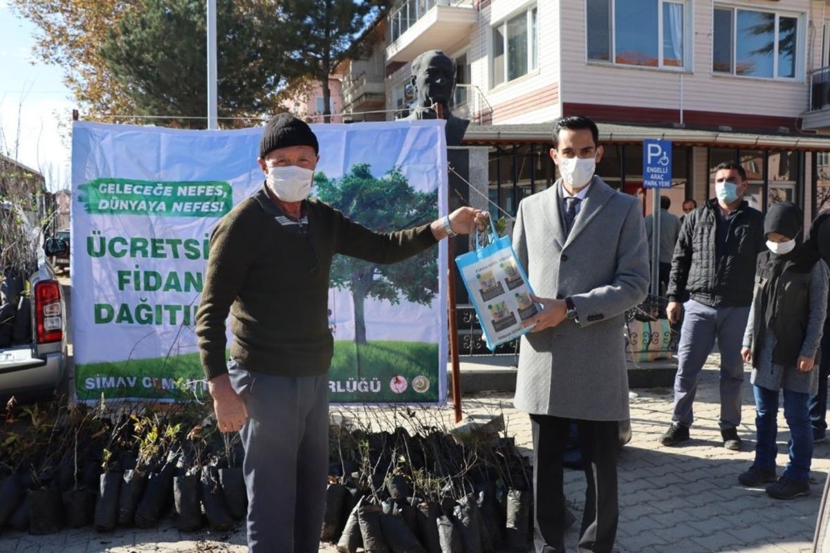 Geleceğe nefes i&ccedil;in 4 bin fidan dağıtıldı