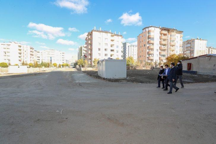 Başkan Vekili Aslan çalışmaları denetleyerek esnafı dinledi G3