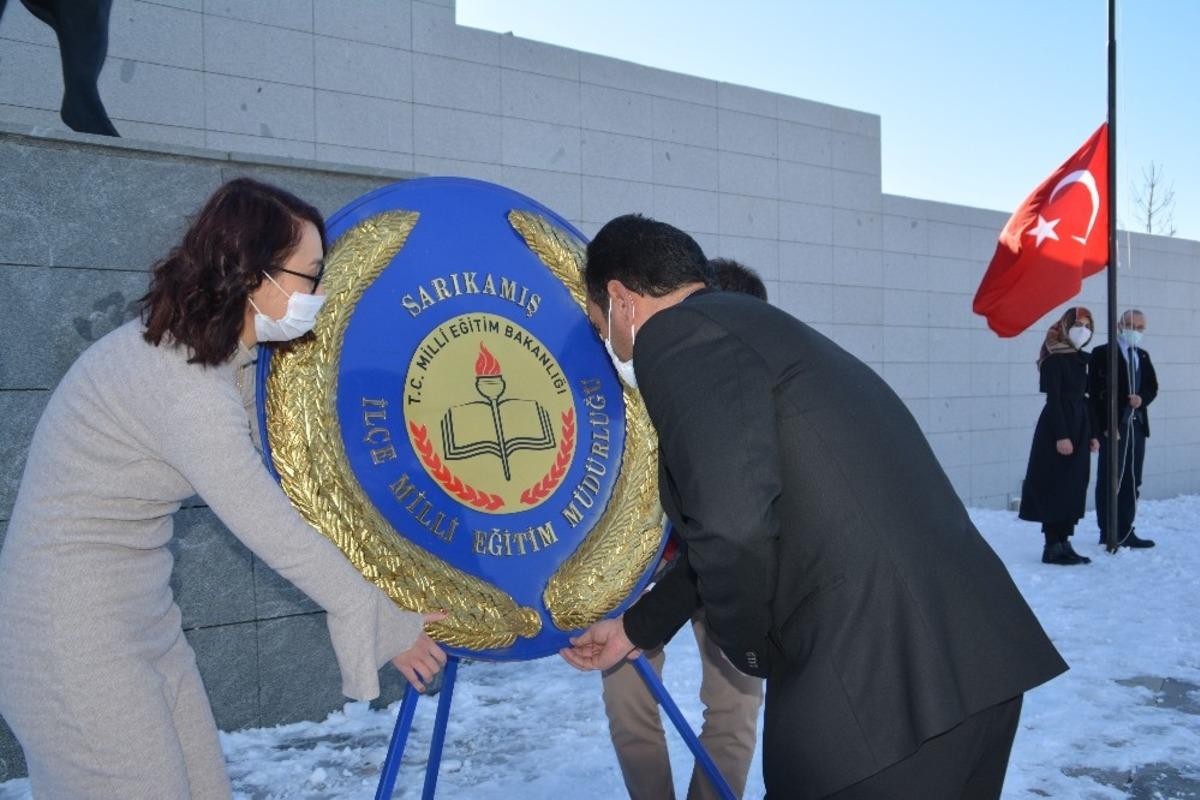 Sarıkamış&rsquo;ta &Ouml;ğretmenler G&uuml;n&uuml; t&ouml;renle kutlandı