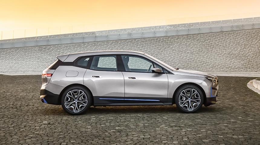 BMW tepki çeken paylaşımı için özür diledi!