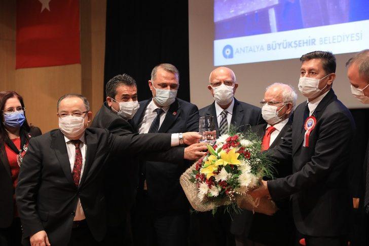 Büyükşehir Belediyesi Öğretmenler Günü’nü kutladı G1