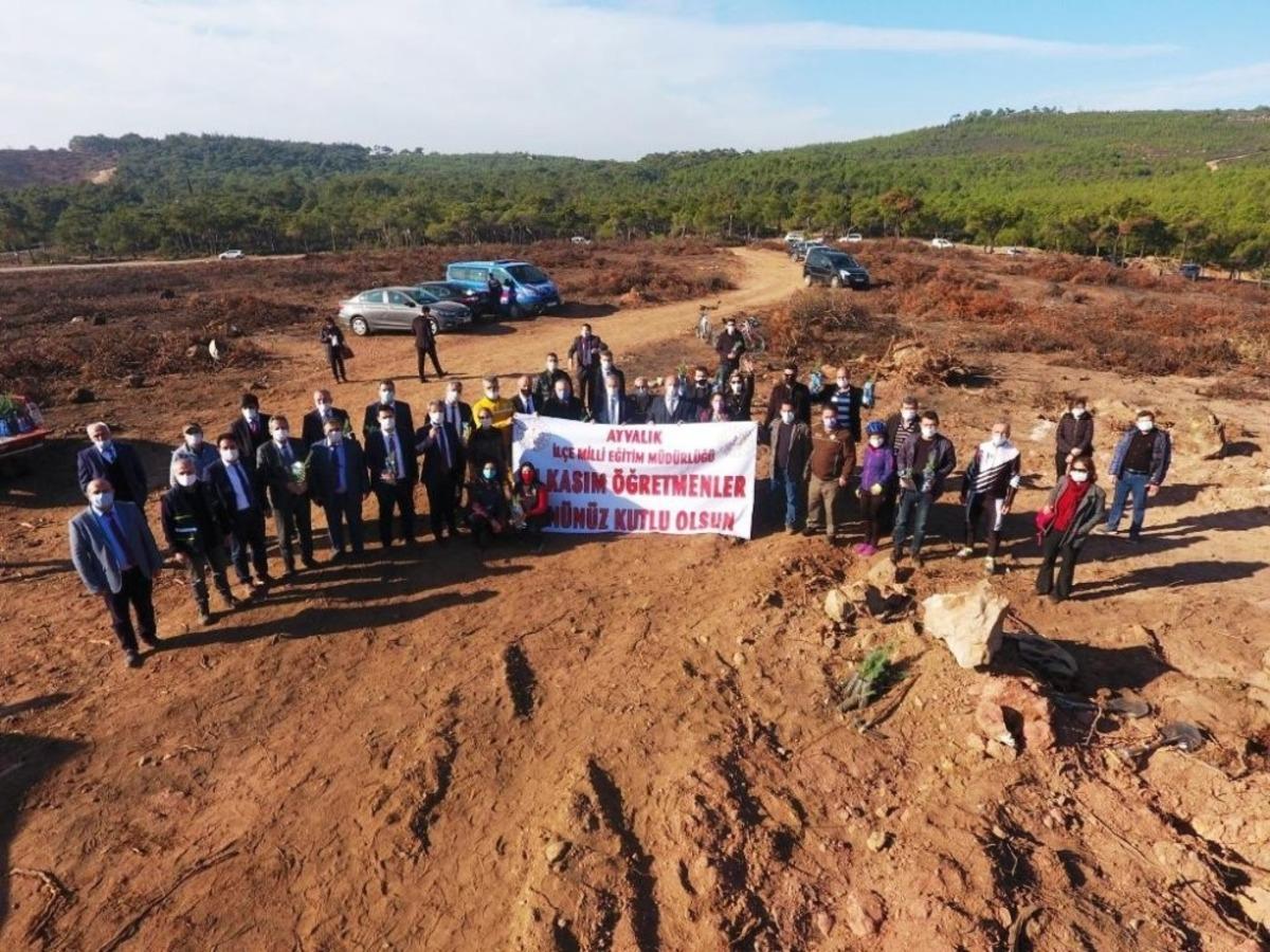 Ayvalık&rsquo;ta anlamlı &Ouml;ğretmenler G&uuml;n&uuml; etkinliği