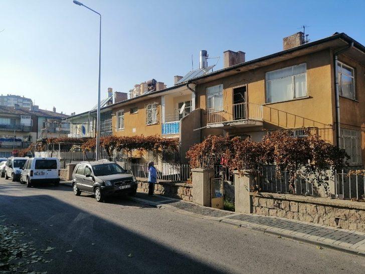 Yalnız yaşayan yaşlı kadın evinde ölü bulundu G2