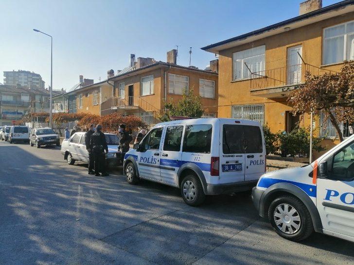 Yalnız yaşayan yaşlı kadın evinde ölü bulundu G3