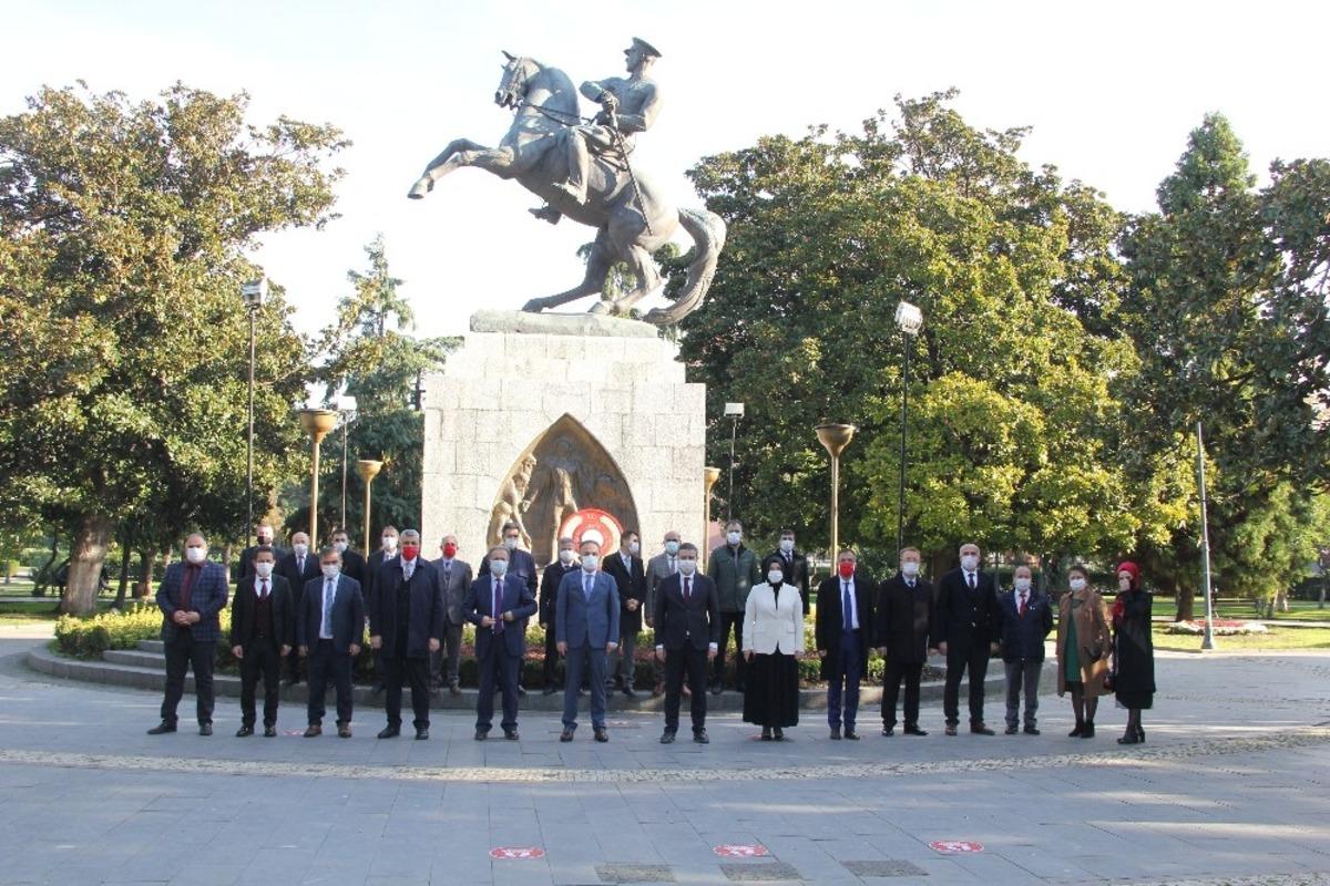 M&uuml;d&uuml;r Esen: &ldquo;İnsanlığın en masum yanını işleyen &ouml;ğretmendir&rdquo;