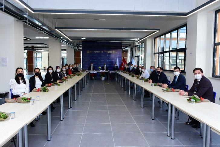 Özel Eskişehir OSB Mesleki ve Teknik Anadolu Lisesinde Öğretmenler Günü kutlandı G3