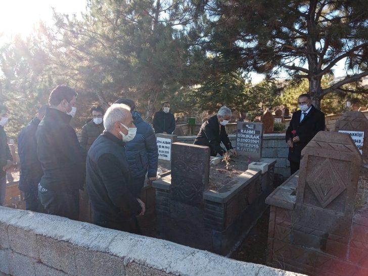 Ahlat’ta vefat etmiş öğretmenlerin kabirleri ziyaret edildi G5