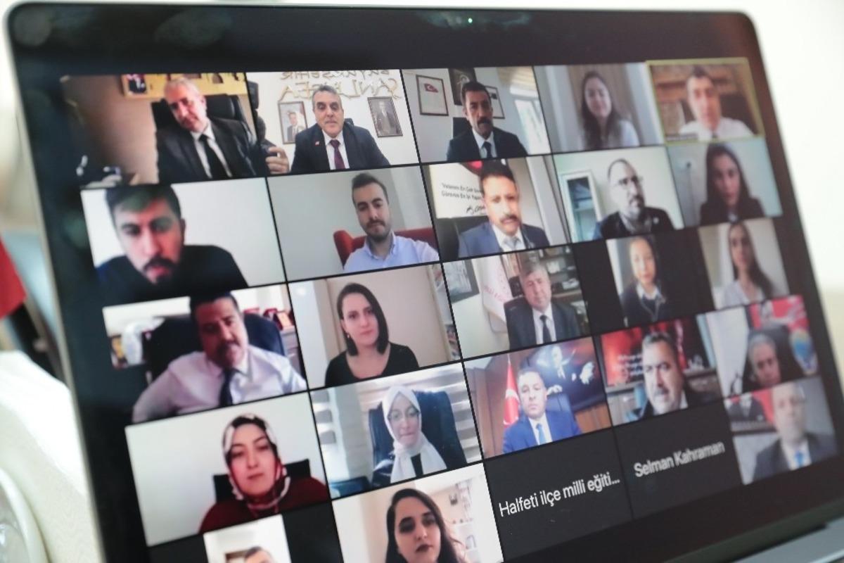 Beyazg&uuml;l&rsquo;den online &Ouml;ğretmenler G&uuml;n&uuml; kutlaması