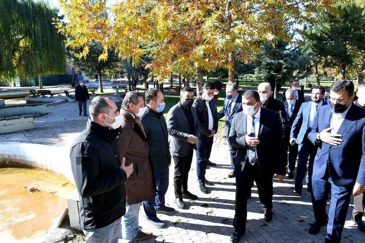 Gürkan, Sümer Park esnaflarının sorunlarını dinledi G1
