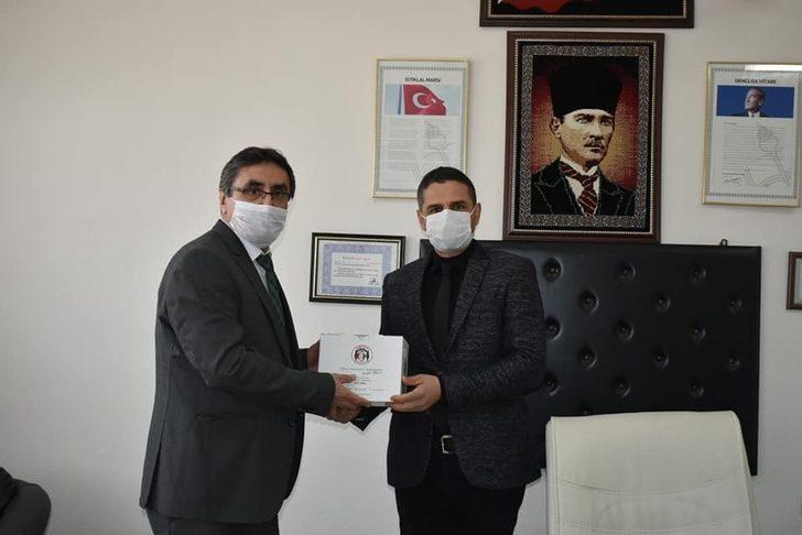 Başkan İnal, Karacasu’daki öğretmenlerin günlerini kutladı G5