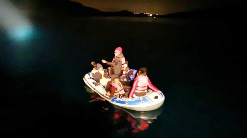 11 d&uuml;zensiz g&ouml;&ccedil;men kurtarıldı