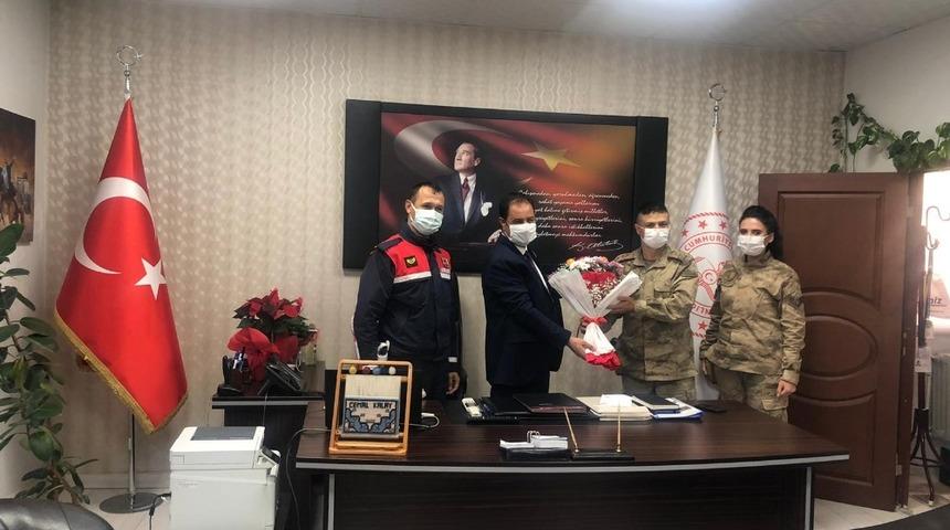 Jandarmadan 24 Kasım &Ouml;ğretmenler G&uuml;n&uuml; ziyareti