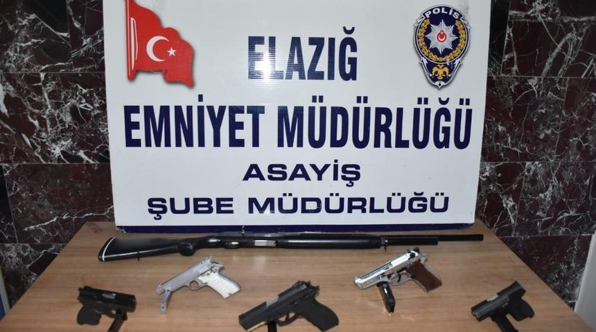 Elazığ&rsquo;da &ccedil;eşitli su&ccedil;lardan aranan 26 ş&uuml;pheli tutuklandı