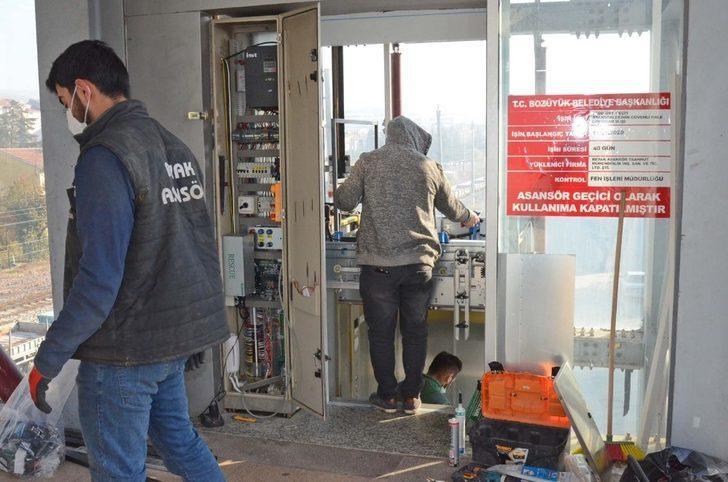 TCDD üst geçidi üzerinde bulunan asansöre bakım yapıldı G2