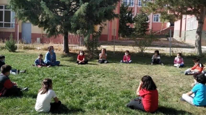 &Ccedil;i&ccedil;ekdağı il&ccedil;esinde anasınıfı &ouml;ğrencilerine &rsquo;Masal Diyarı&rsquo; etkinliği