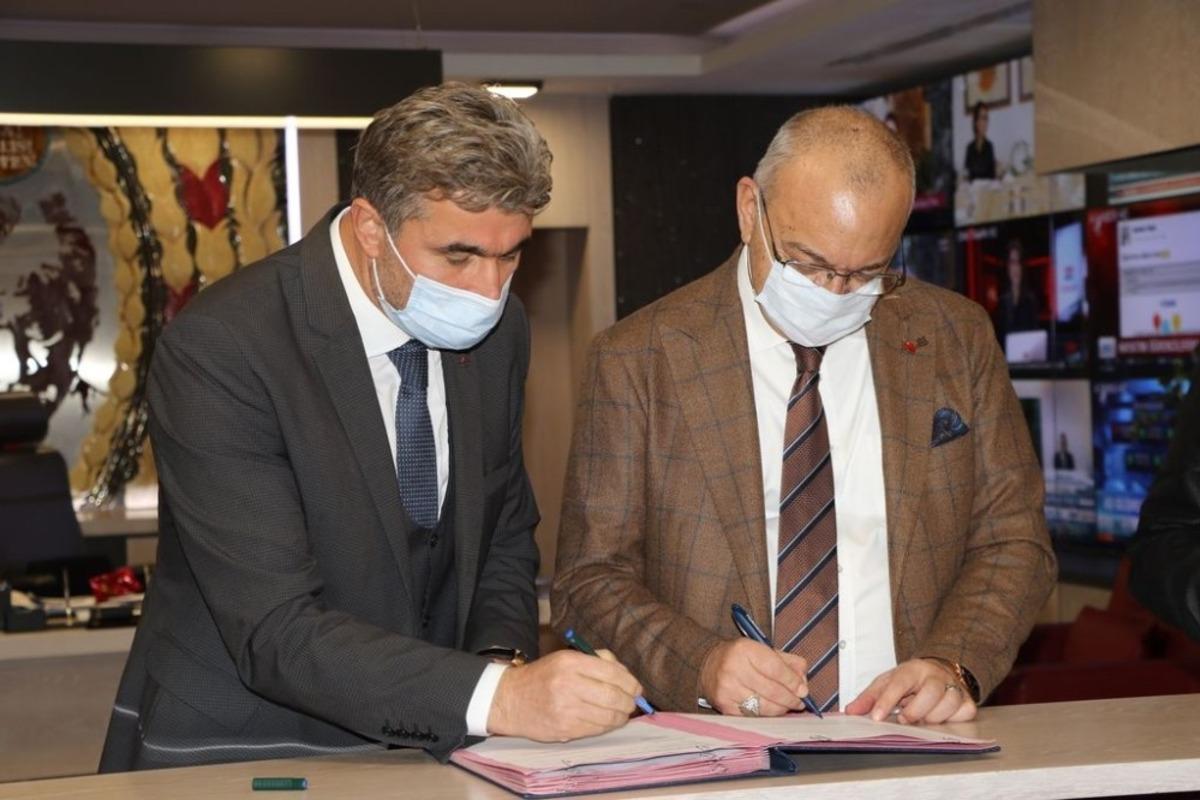 Kula&rsquo;ya modern pazaryeri i&ccedil;in imzalar atıldı