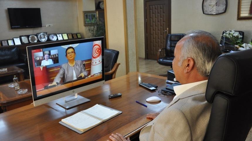 Din&ccedil;er: "Covid-19 salgınından etkilenen esnafın kira, elektrik, su, doğalgaz &uuml;cretine hibe desteği yolda&rdquo;