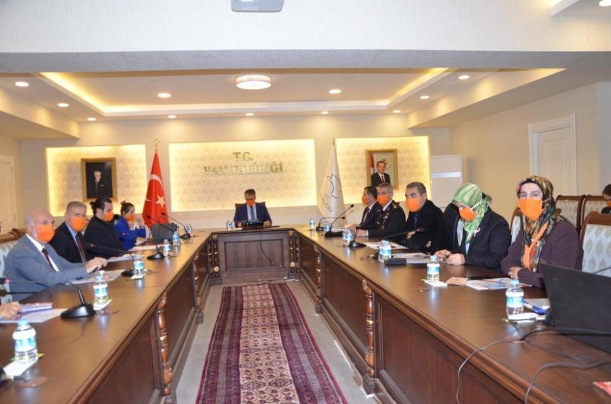 Van&rsquo;da &lsquo;Kadına Y&ouml;nelik Şiddetle M&uuml;cadele G&uuml;n&uuml;&rsquo; toplantısı