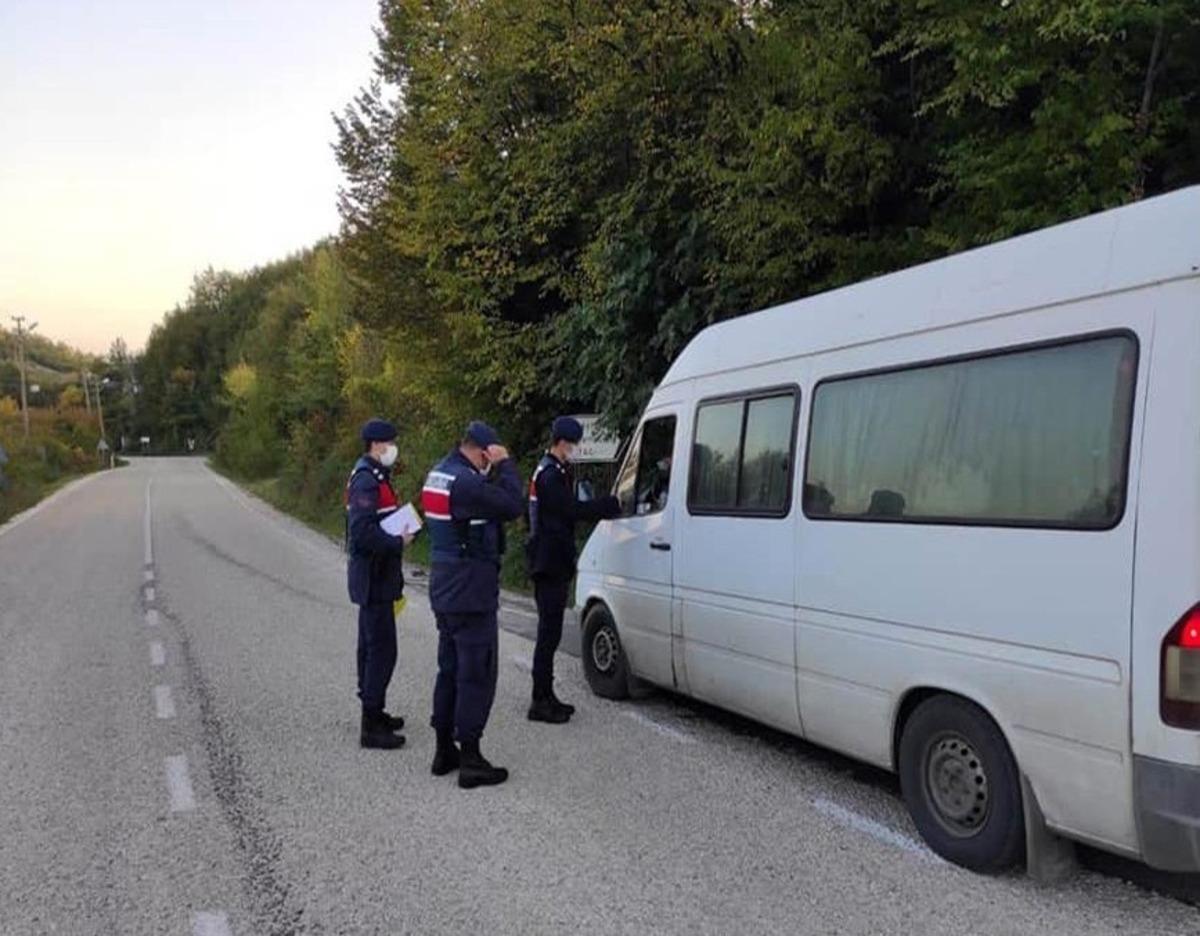 Bartın&rsquo;da zorunlu izolasyonu ihlal eden 22 kişi yurda g&ouml;nderildi