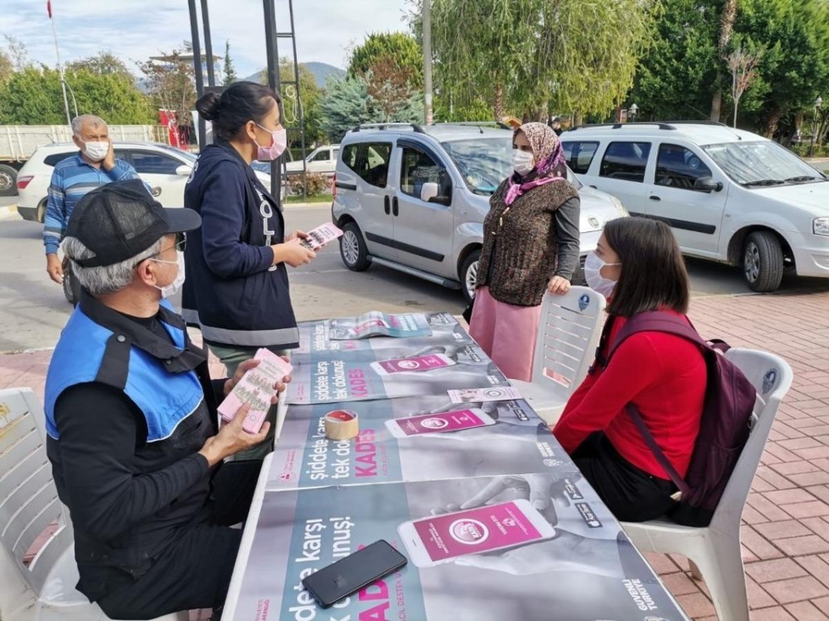 Bozyazı polisinden şiddetin &ouml;nlenmesine y&ouml;nelik bilgilendirme