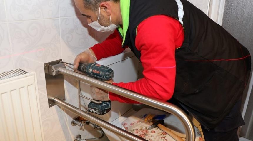 Kocaeli B&uuml;y&uuml;kşehir Belediyesi yaşlılar i&ccedil;in erişilebilirlik projesi başlattı