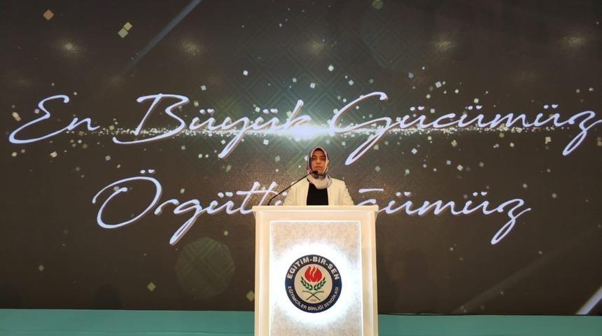 Eğitimci kadınlardan şiddetle m&uuml;cadele &ccedil;ağrısı