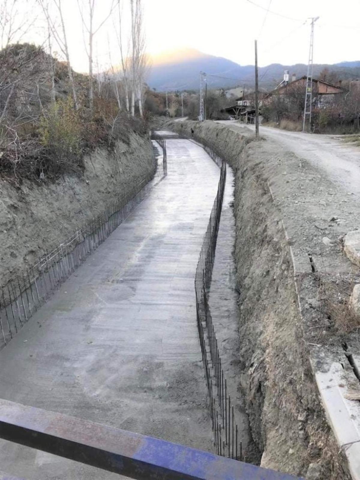 Nallıhan&rsquo;da yıllardır taşkın korkusu yaşatan dere ıslah ediliyor