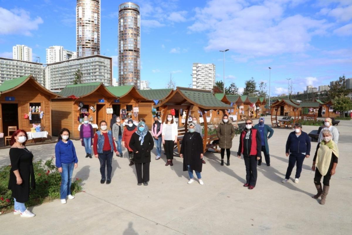 H&uuml;nerli Eller&rsquo;de kadın dayanışması