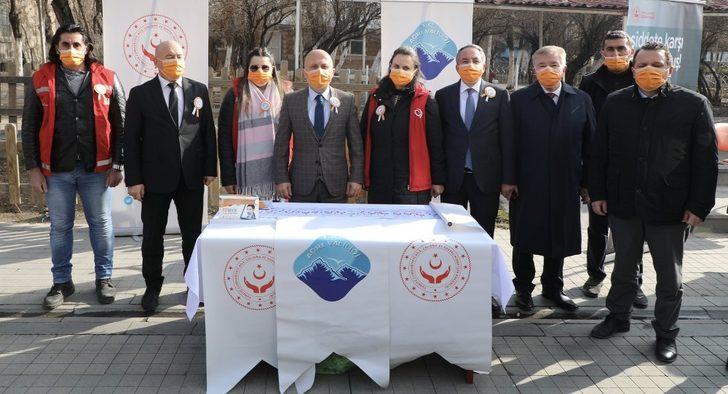 Ağrı’da Kadına Yönelik Şiddetle Mücadele Günü’nde stantlar kuruldu G2