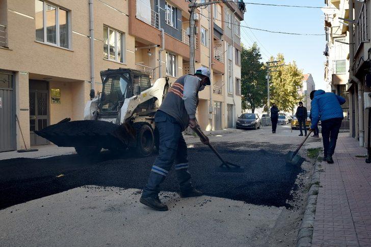 Tepebaşı’nda yol ve kaldırım çalışmaları G2
